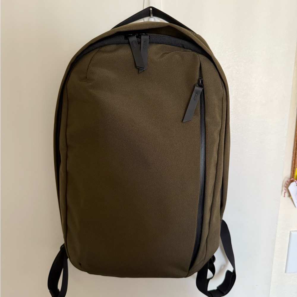 ALPAKA Metro Backpack | 12L, Green